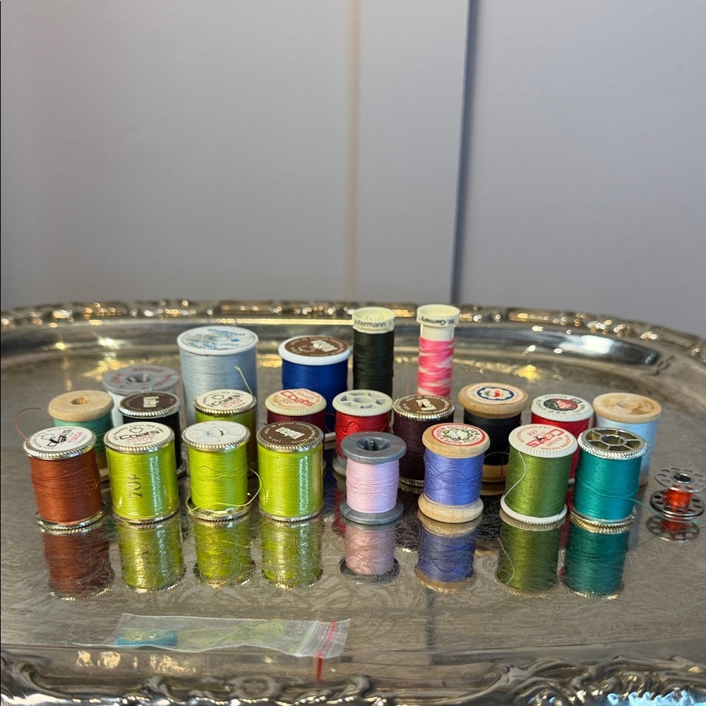 Vintage Assorted Sewing Thread Spools - Multicolor 22 pieces